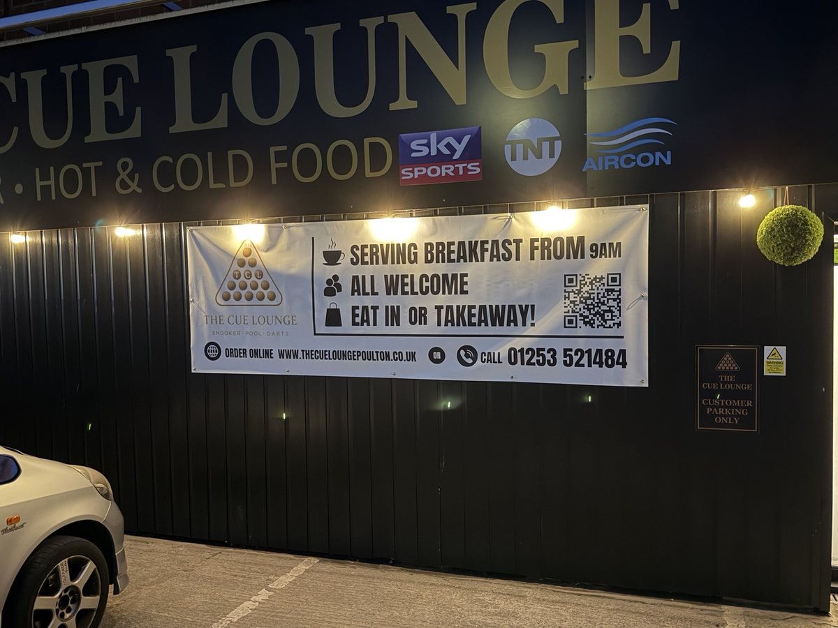 The Cue Lounge Poulton venue frontage